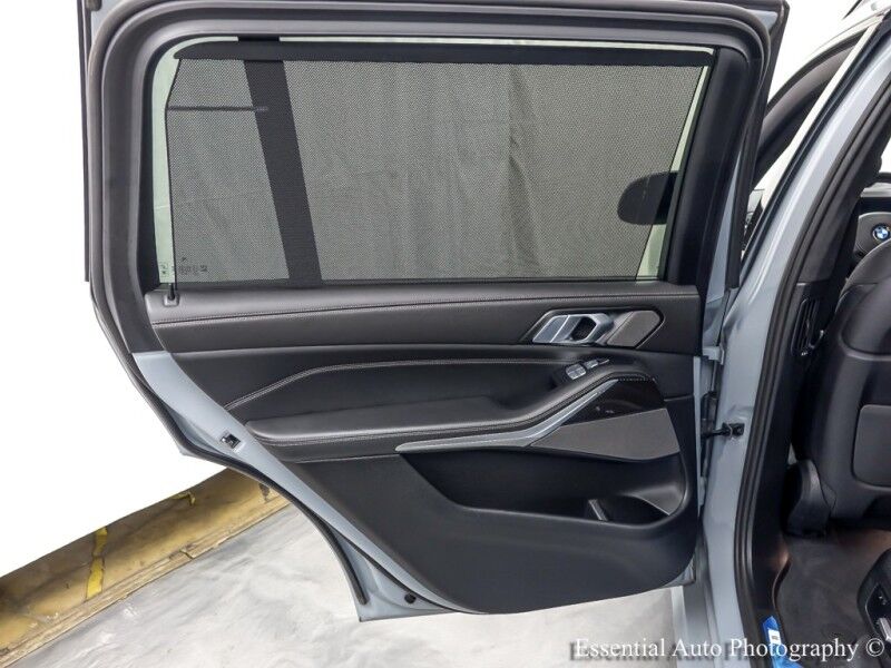 2025 BMW X7 M60i Willowbrook IL