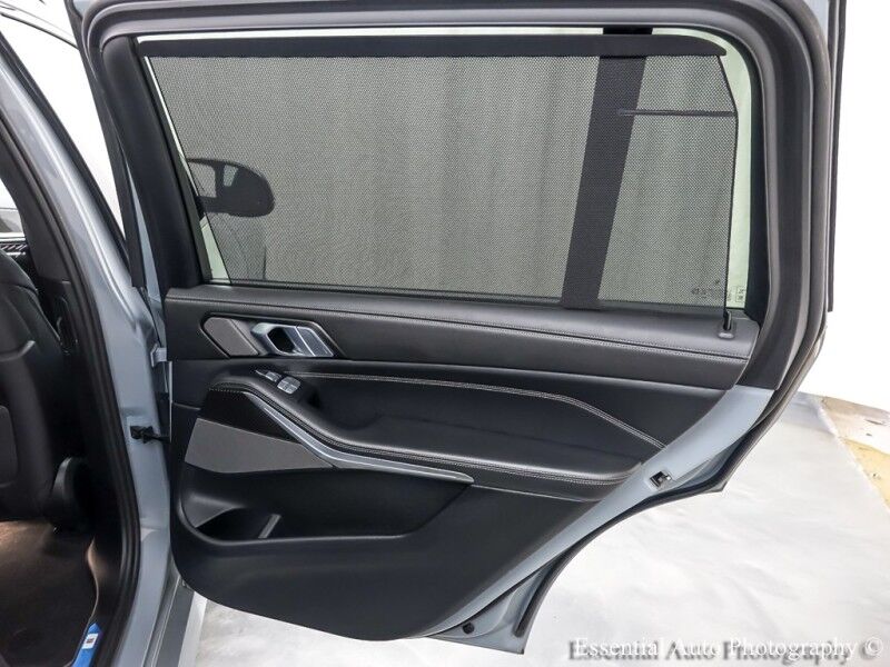 2025 BMW X7 M60i Willowbrook IL