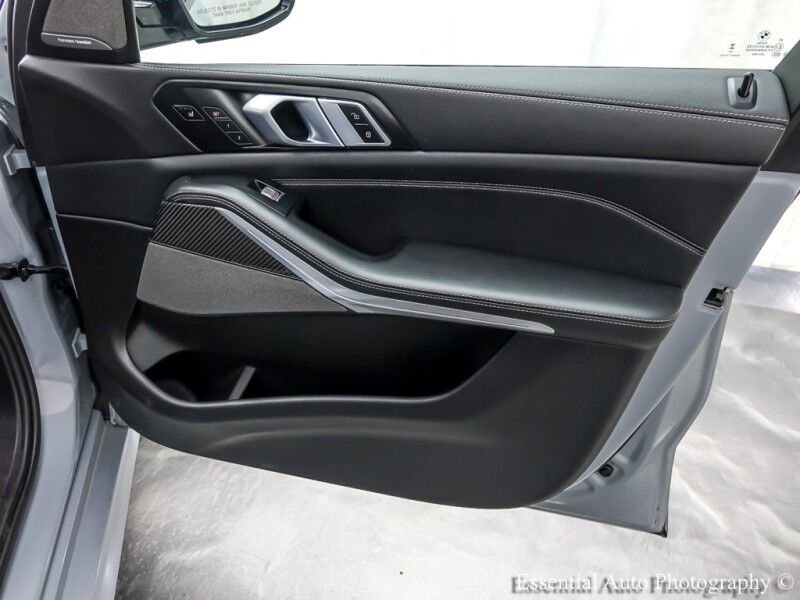 2025 BMW X7 M60i Willowbrook IL