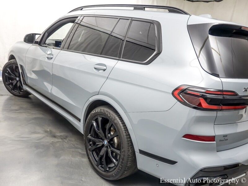 2025 BMW X7 M60i Willowbrook IL