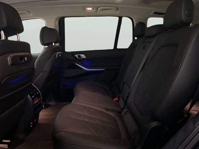 2025 BMW X7 40i - Photo 35