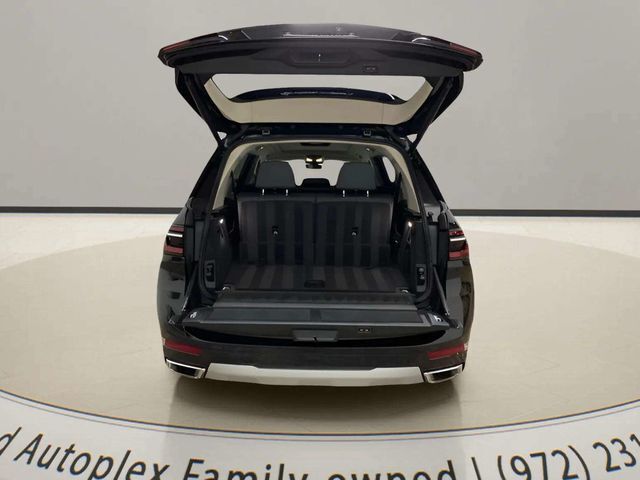 2025 BMW X7 40i - Photo 9