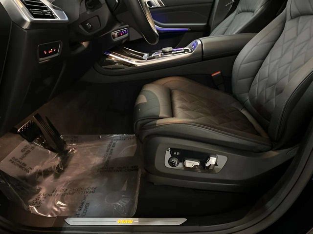2025 BMW X7 40i - Photo 30