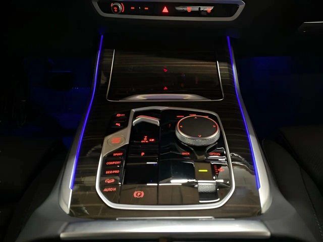 2025 BMW X7 40i - Photo 17