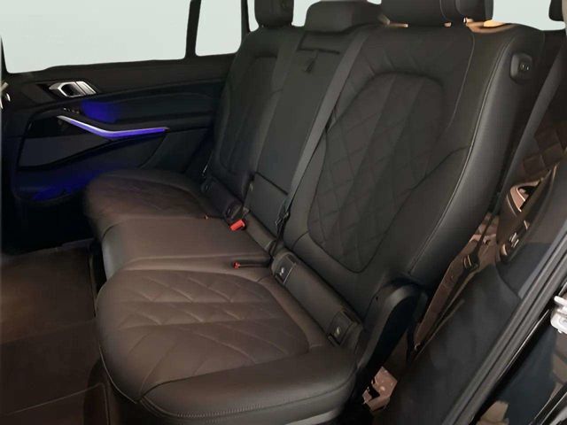 2025 BMW X7 40i - Photo 36
