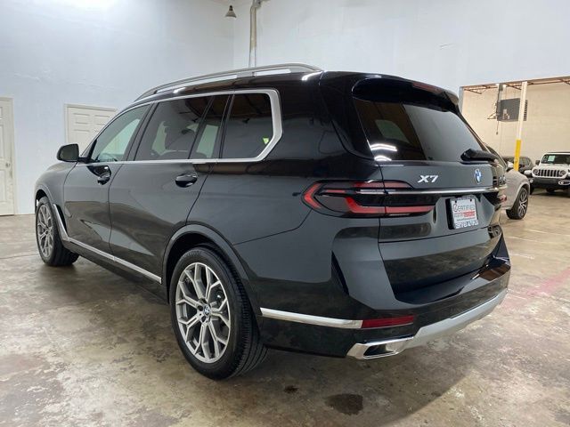 2025 BMW X7 xDrive40i