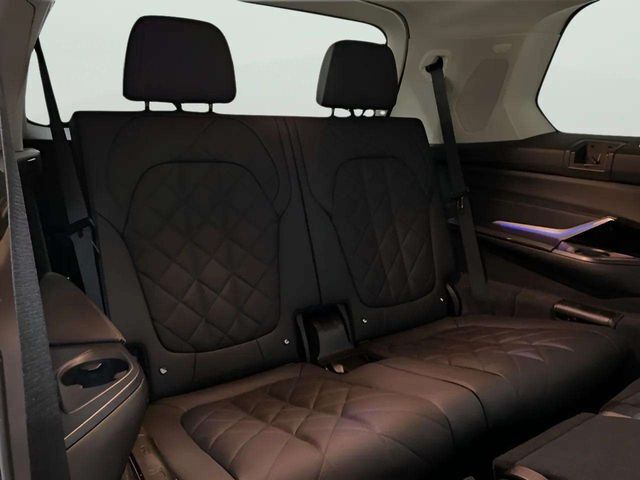 2025 BMW X7 40i - Photo 42