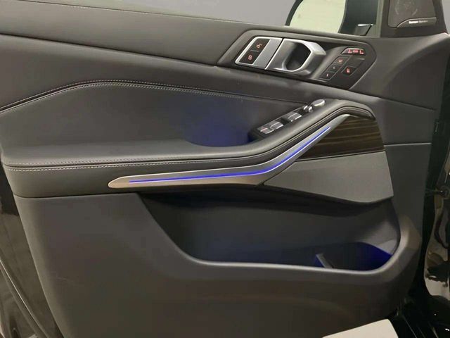 2025 BMW X7 40i - Photo 19