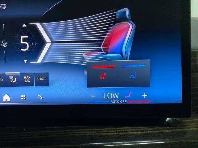 2025 BMW X7 40i - Photo 81