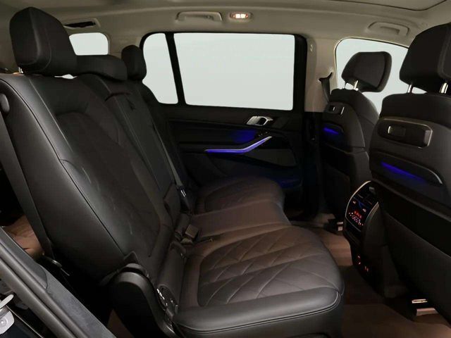 2025 BMW X7 40i - Photo 50