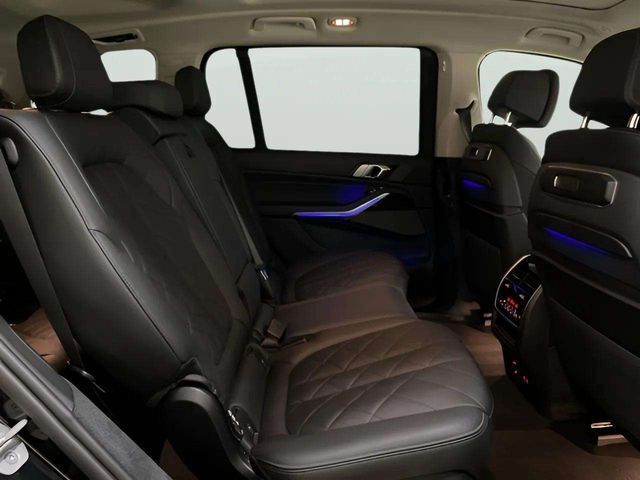 2025 BMW X7 40i - Photo 51
