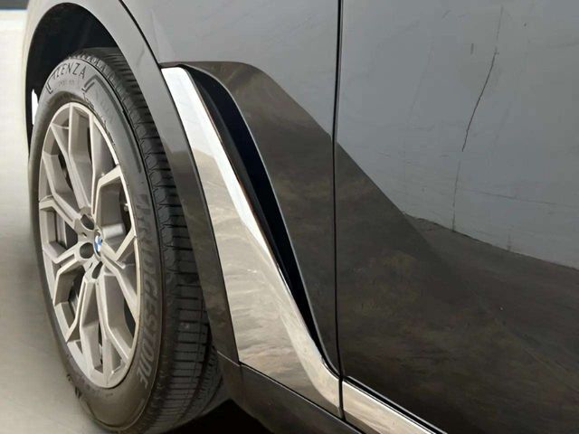 2025 BMW X7 40i - Photo 109