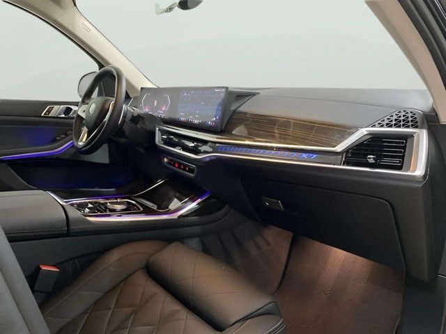 2025 BMW X7 40i - Photo 55