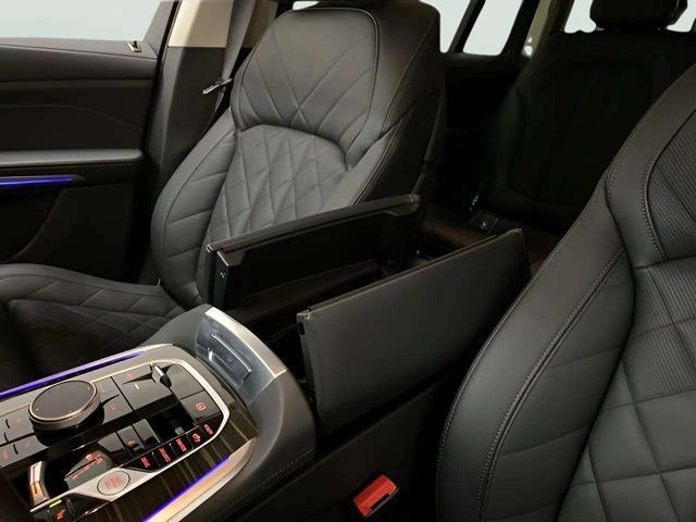 2025 BMW X7 40i - Photo 92