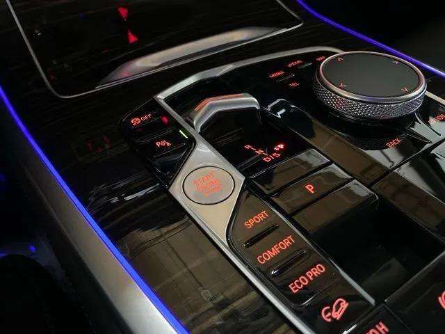 2025 BMW X7 40i - Photo 106