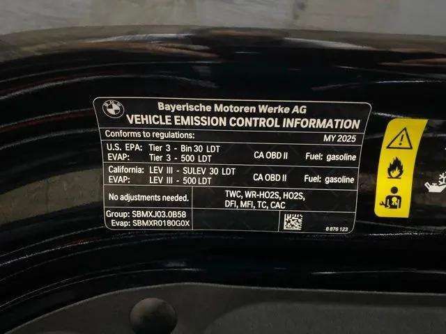 2025 BMW X7 40i - Photo 97