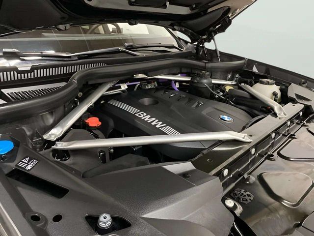 2025 BMW X7 40i - Photo 95