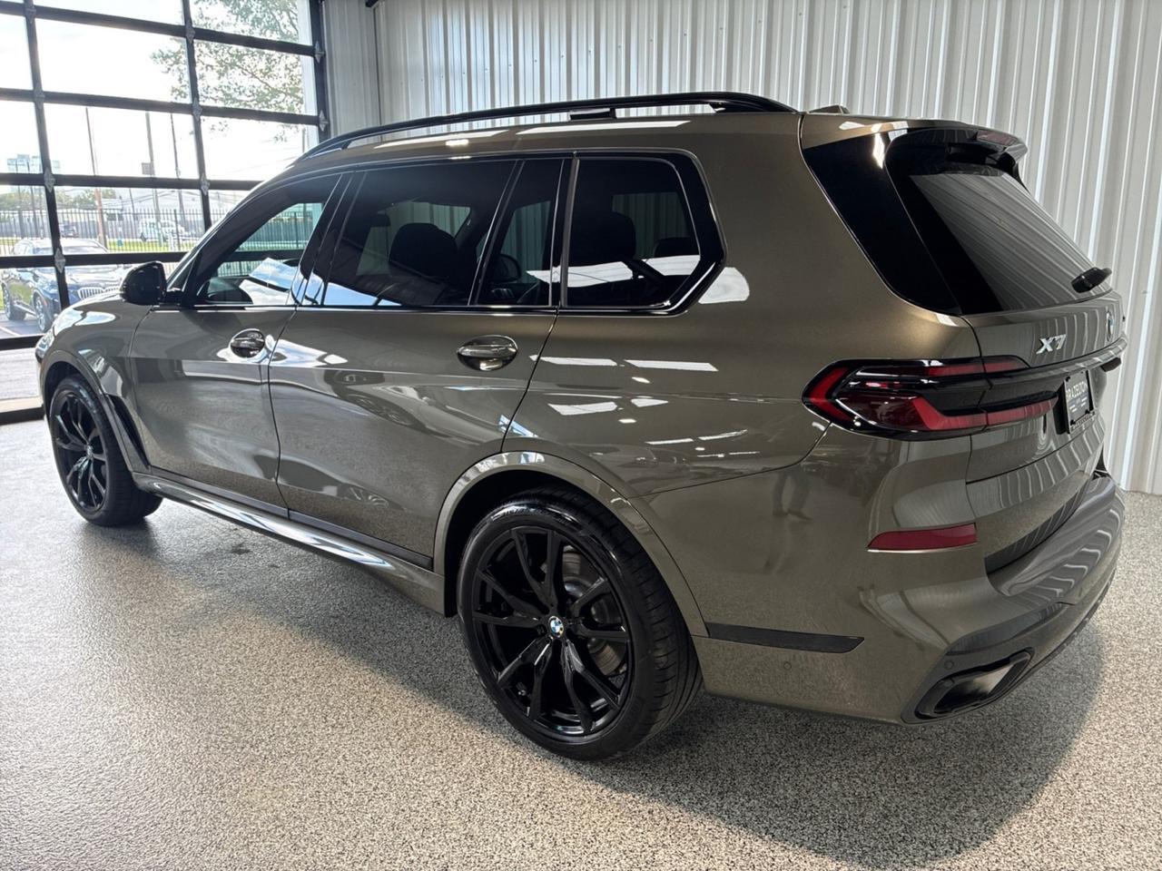 2025 BMW X7 xDrive40i, M-Sport Professional Pkg, Premium Pkg, Park Assist Pkg, Climate Control Pkg