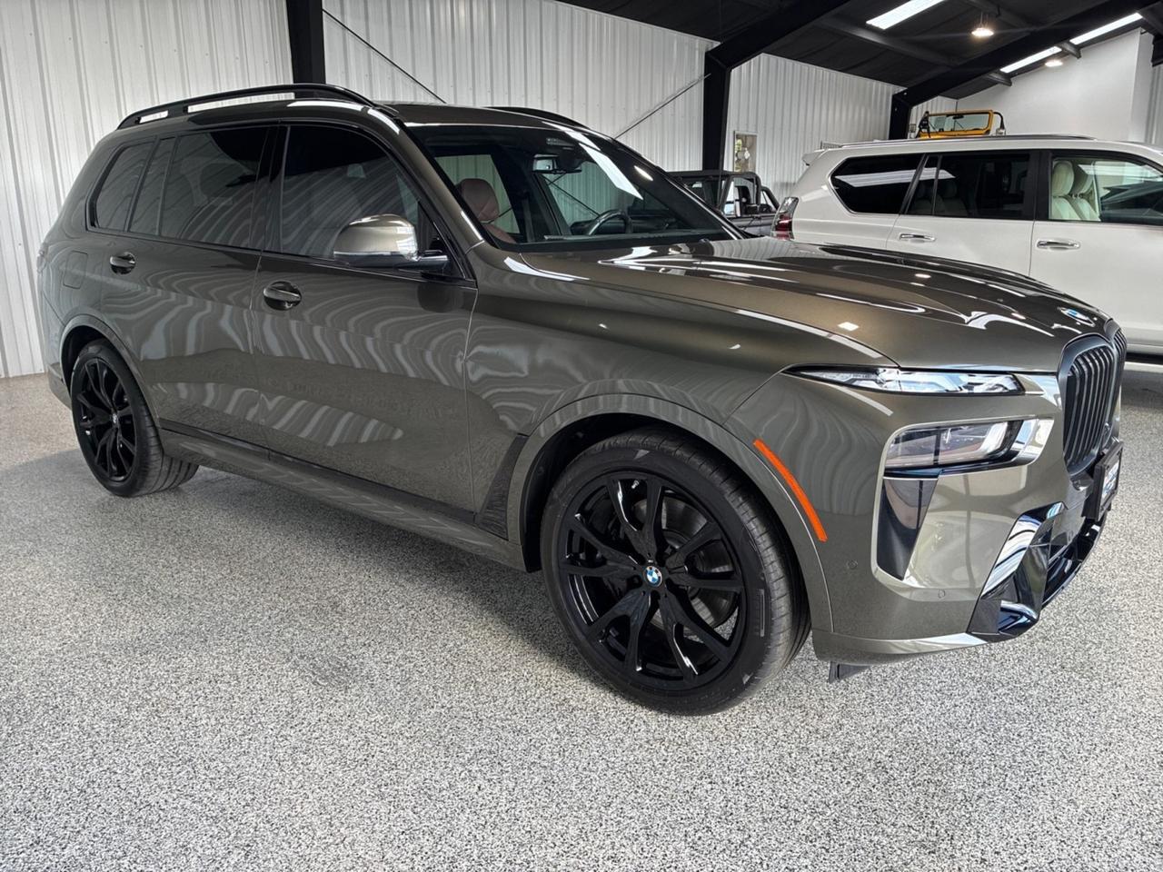 2025 BMW X7 xDrive40i, M-Sport Professional Pkg, Premium Pkg, Park Assist Pkg, Climate Control Pkg