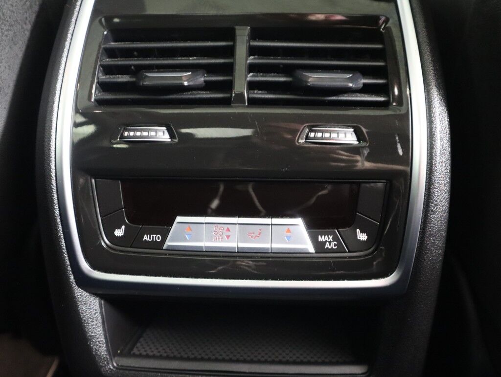 2025 BMW X7 xDrive40i Premium w/Climate Comfort/Parking Assist Maumee OH