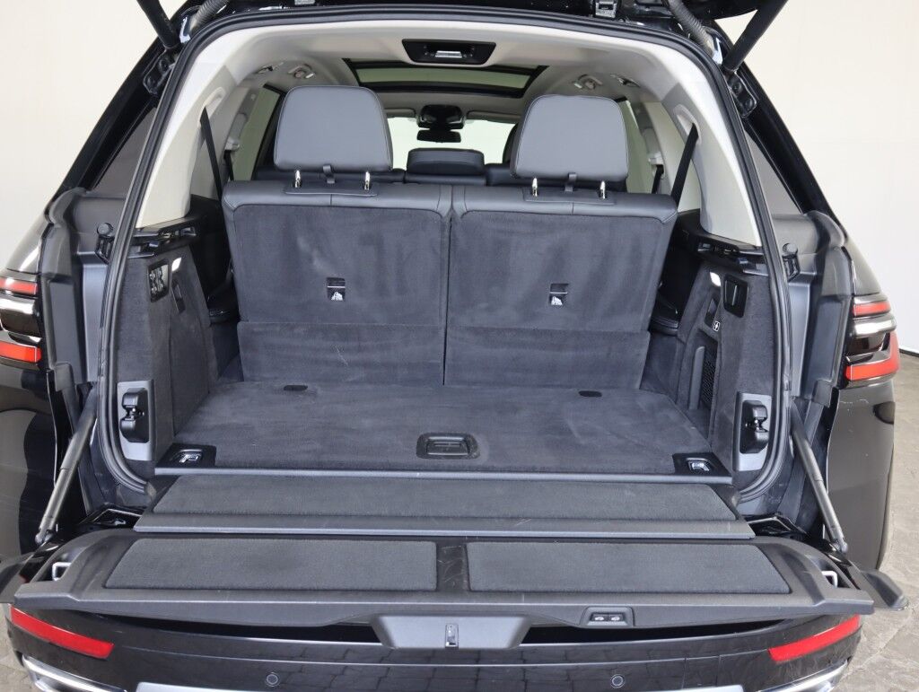 2025 BMW X7 xDrive40i Premium w/Climate Comfort/Parking Assist Maumee OH