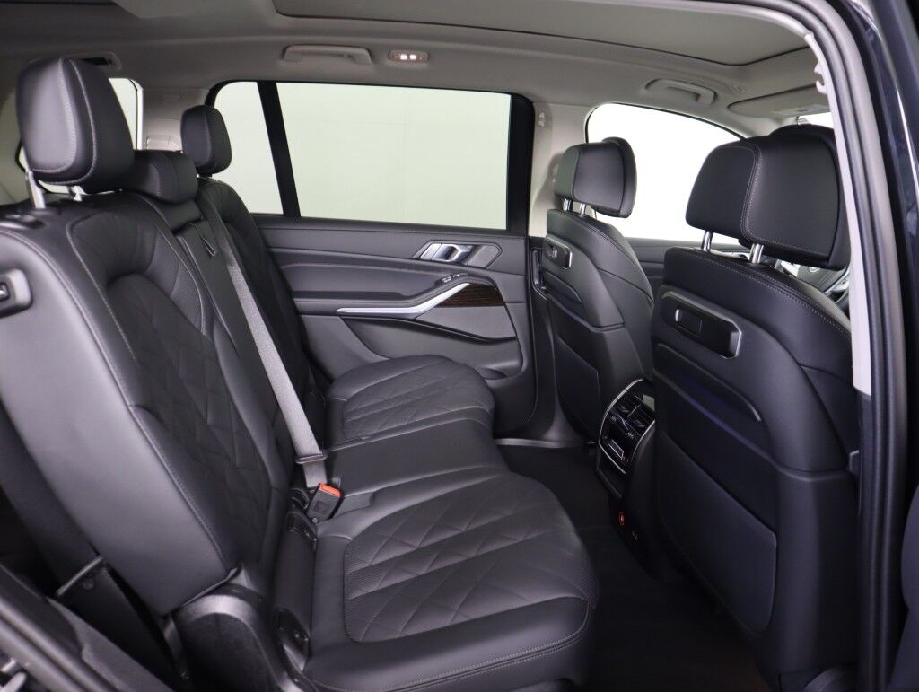 2025 BMW X7 xDrive40i Premium w/Climate Comfort/Parking Assist Maumee OH