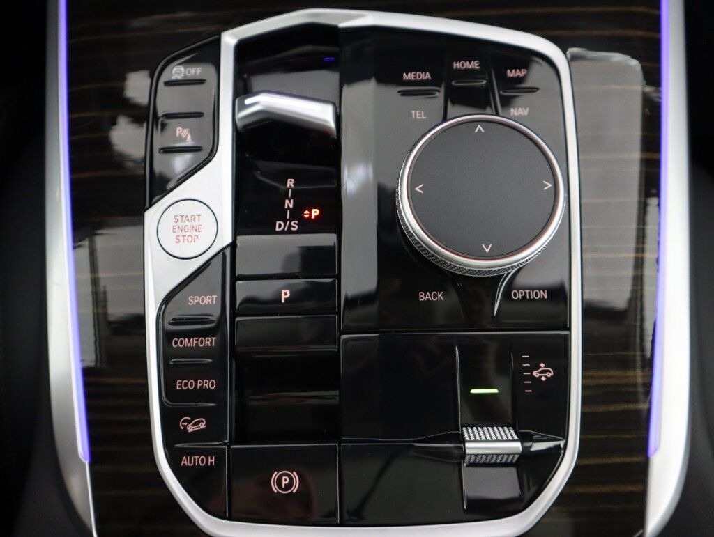 2025 BMW X7 xDrive40i Premium w/Climate Comfort/Parking Assist Maumee OH