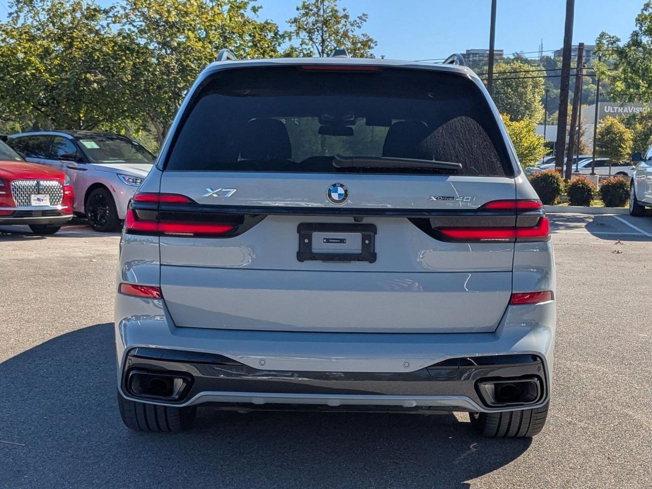 2025 BMW X7 xDrive40i