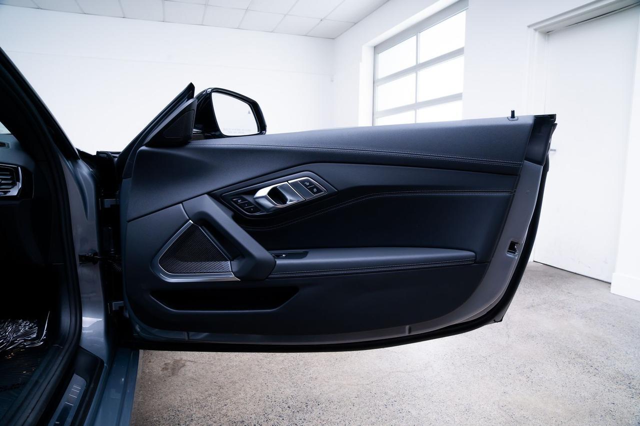 2025 BMW Z4 sDrive M40i Premium Package Driving Assist Package Portland OR