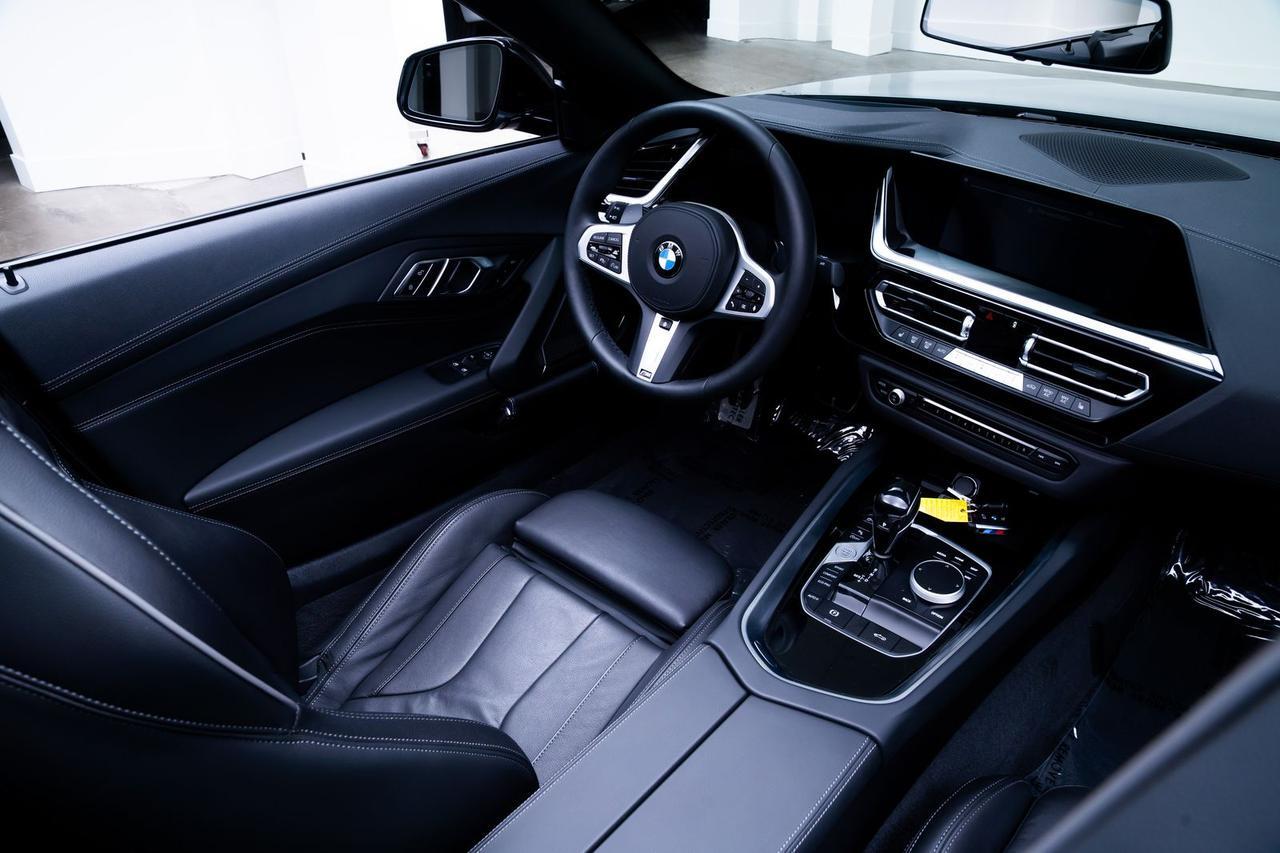 2025 BMW Z4 sDrive M40i Premium Package Driving Assist Package Portland OR