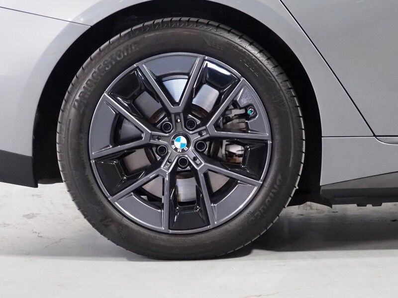 2025 BMW i4 eDrive40 Gran Coupe *NAVIGATION, CURVED DISPLAY, SAFETY ALERTS, BACKUP-CAMERA, COLOR TOUCHSCREEN, MOONROOF, HEATED SEATS/STEERING, COMFORT ACCESS, POWER LIFTGATE, WIRELESS CHARGING, ANDROID & APPLE Round Rock TX