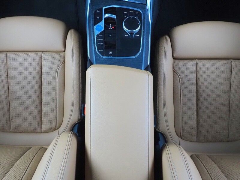 2025 BMW i4 eDrive40 Gran Coupe *NAVIGATION, CURVED DISPLAY, SAFETY ALERTS, BACKUP-CAMERA, COLOR TOUCHSCREEN, MOONROOF, HEATED SEATS/STEERING, COMFORT ACCESS, POWER LIFTGATE, WIRELESS CHARGING, ANDROID & APPLE Round Rock TX