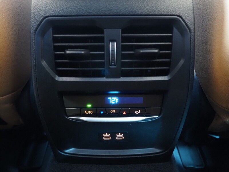 2025 BMW i4 eDrive40 Gran Coupe *NAVIGATION, CURVED DISPLAY, SAFETY ALERTS, BACKUP-CAMERA, COLOR TOUCHSCREEN, MOONROOF, HEATED SEATS/STEERING, COMFORT ACCESS, POWER LIFTGATE, WIRELESS CHARGING, ANDROID & APPLE Round Rock TX