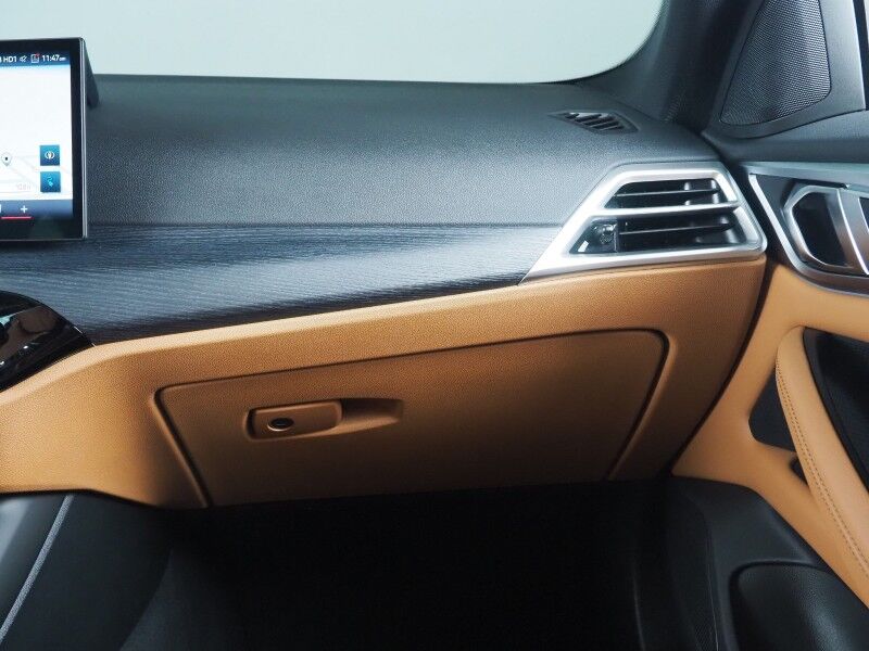 2025 BMW i4 eDrive40 Gran Coupe *NAVIGATION, CURVED DISPLAY, SAFETY ALERTS, BACKUP-CAMERA, COLOR TOUCHSCREEN, MOONROOF, HEATED SEATS/STEERING, COMFORT ACCESS, POWER LIFTGATE, WIRELESS CHARGING, ANDROID & APPLE Round Rock TX