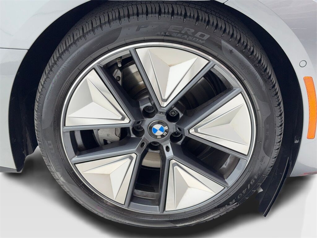 2025 BMW i4 eDrive40 NAV,CAM,SUNROOF,HTD STS,BLIND SPOT,HEADS- Plano TX