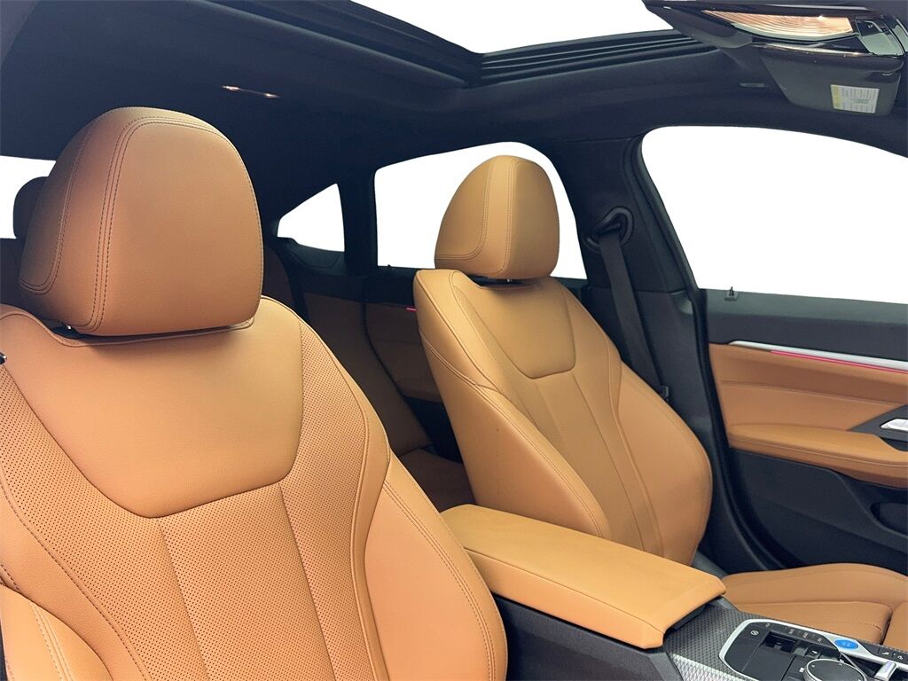2025 BMW i4 eDrive40 NAV,CAM,SUNROOF,HTD STS,BLIND SPOT,HEADS- Plano TX