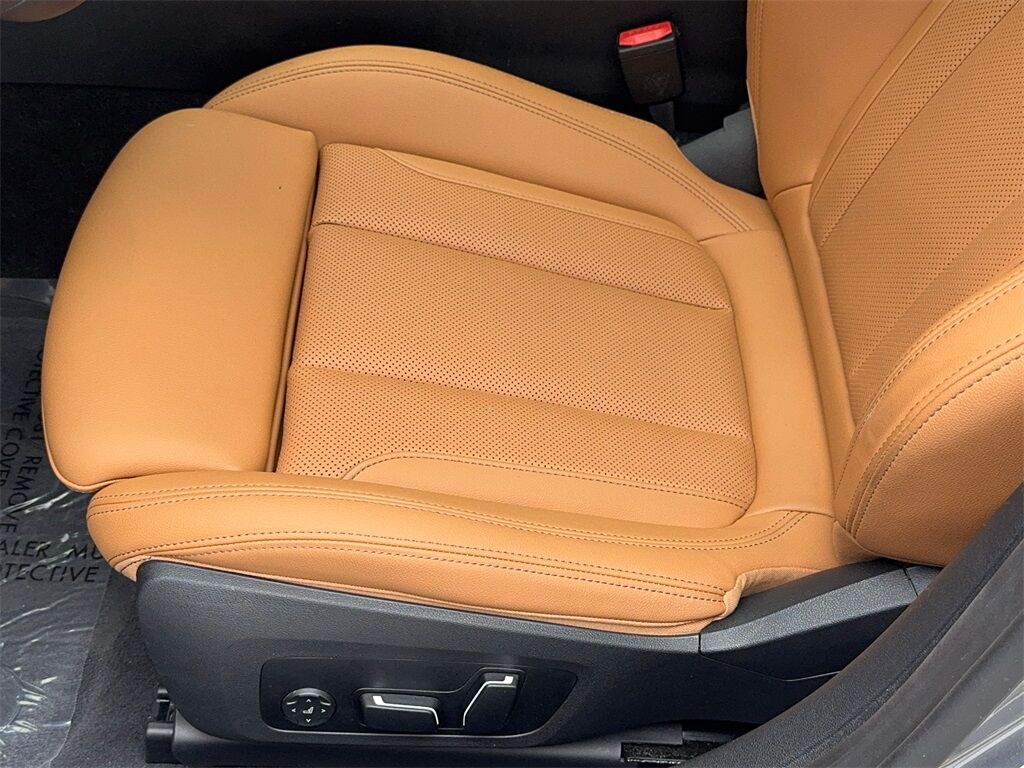 2025 BMW i4 eDrive40 NAV,CAM,SUNROOF,HTD STS,BLIND SPOT,HEADS- Plano TX