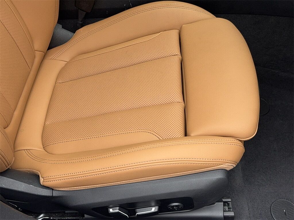 2025 BMW i4 eDrive40 NAV,CAM,SUNROOF,HTD STS,BLIND SPOT,HEADS- Plano TX