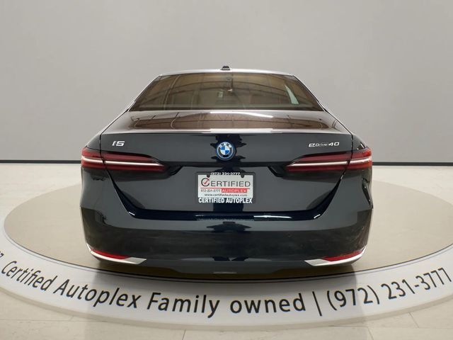 2025 BMW i5 eDrive40