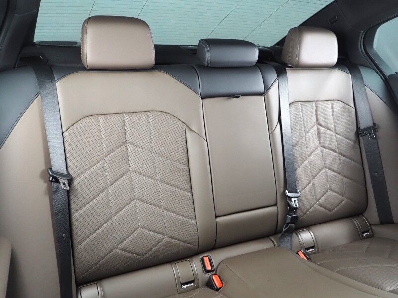 2025 BMW i5 eDrive40 Sedan *M SPORT PKG, DRIVING ASSIST PRO PKG, HEADS-UP DISPLAY, NAVIGATION, ADAPTIVE CRUISE, SAFETY ALERTS, MOONROOF, HEATED SEATS/STEERING, FULL LED LIGHTS, 20 INCH WHEELS, BOWERS & WILKINS, ANDROID & APPLE Round Rock TX