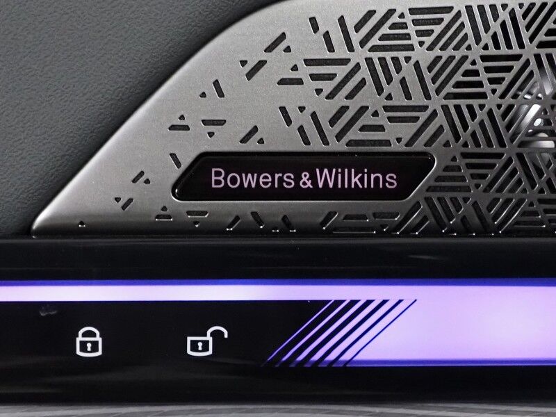 2025 BMW i5 eDrive40 Sedan *M SPORT PKG, DRIVING ASSIST PRO PKG, HEADS-UP DISPLAY, NAVIGATION, ADAPTIVE CRUISE, SAFETY ALERTS, MOONROOF, HEATED SEATS/STEERING, FULL LED LIGHTS, 20 INCH WHEELS, BOWERS & WILKINS, ANDROID & APPLE Round Rock TX