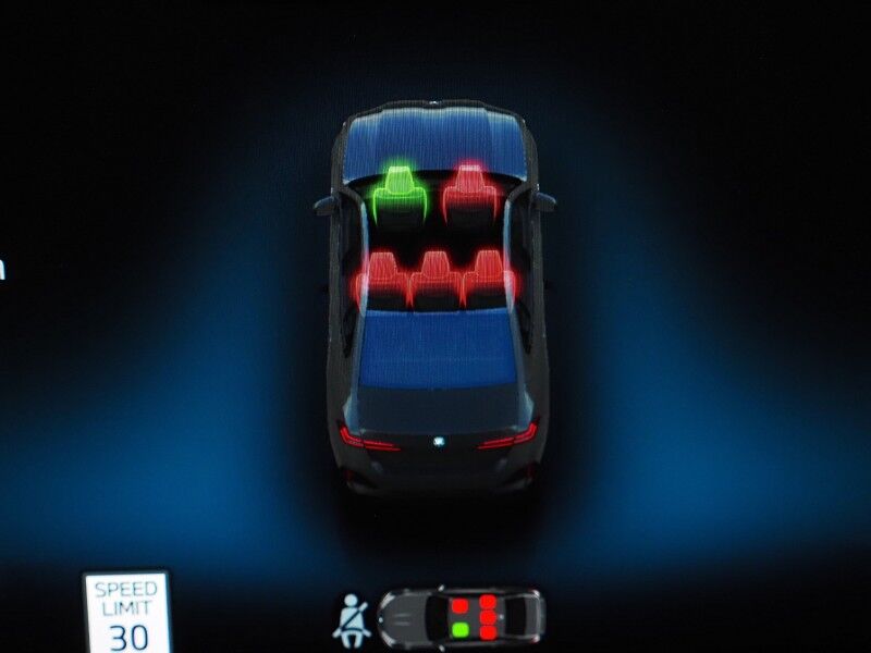 2025 BMW i5 eDrive40 Sedan *M SPORT PKG, DRIVING ASSIST PRO PKG, HEADS-UP DISPLAY, NAVIGATION, ADAPTIVE CRUISE, SAFETY ALERTS, MOONROOF, HEATED SEATS/STEERING, FULL LED LIGHTS, 20 INCH WHEELS, BOWERS & WILKINS, ANDROID & APPLE Round Rock TX