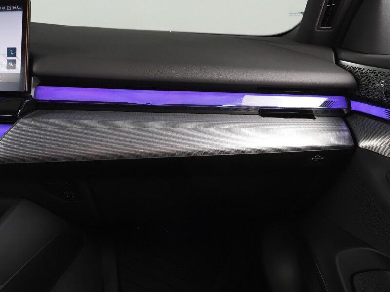 2025 BMW i5 eDrive40 Sedan *M SPORT PKG, DRIVING ASSIST PRO PKG, HEADS-UP DISPLAY, NAVIGATION, ADAPTIVE CRUISE, SAFETY ALERTS, MOONROOF, HEATED SEATS/STEERING, FULL LED LIGHTS, 20 INCH WHEELS, BOWERS & WILKINS, ANDROID & APPLE Round Rock TX