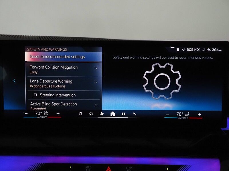 2025 BMW i5 eDrive40 Sedan *M SPORT PKG, DRIVING ASSIST PRO PKG, HEADS-UP DISPLAY, NAVIGATION, ADAPTIVE CRUISE, SAFETY ALERTS, MOONROOF, HEATED SEATS/STEERING, FULL LED LIGHTS, 20 INCH WHEELS, BOWERS & WILKINS, ANDROID & APPLE Round Rock TX