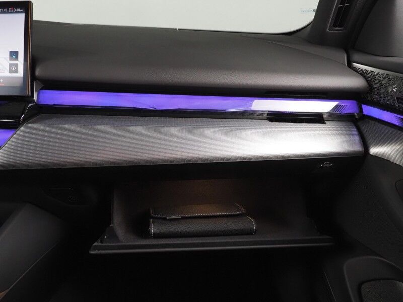 2025 BMW i5 eDrive40 Sedan *M SPORT PKG, DRIVING ASSIST PRO PKG, HEADS-UP DISPLAY, NAVIGATION, ADAPTIVE CRUISE, SAFETY ALERTS, MOONROOF, HEATED SEATS/STEERING, FULL LED LIGHTS, 20 INCH WHEELS, BOWERS & WILKINS, ANDROID & APPLE Round Rock TX