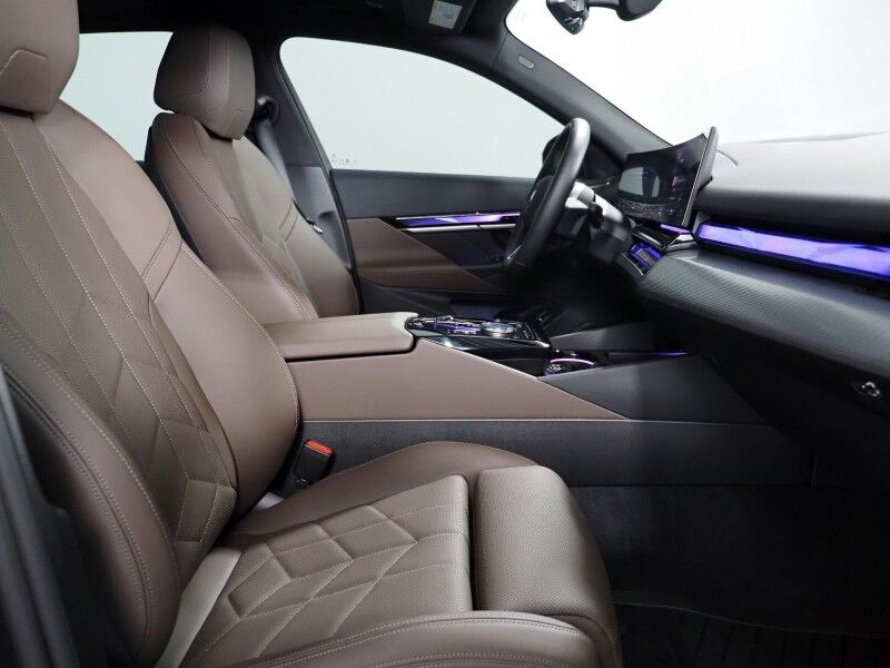 2025 BMW i5 eDrive40 Sedan *M SPORT PKG, DRIVING ASSIST PRO PKG, HEADS-UP DISPLAY, NAVIGATION, ADAPTIVE CRUISE, SAFETY ALERTS, MOONROOF, HEATED SEATS/STEERING, FULL LED LIGHTS, 20 INCH WHEELS, BOWERS & WILKINS, ANDROID & APPLE Round Rock TX