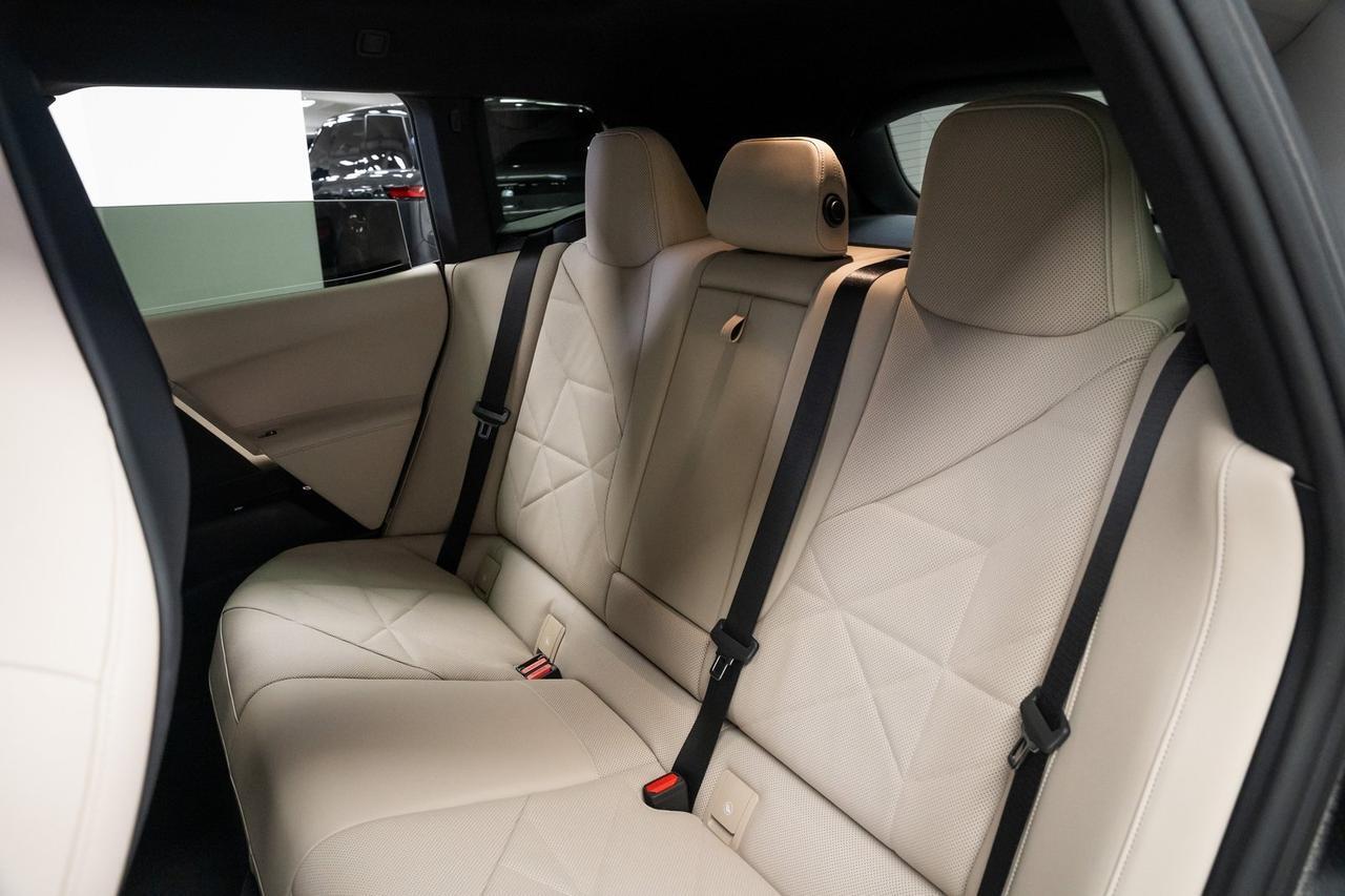 2025 BMW iX xDrive50 1 Owner Vented Seats Convenience Package Portland OR