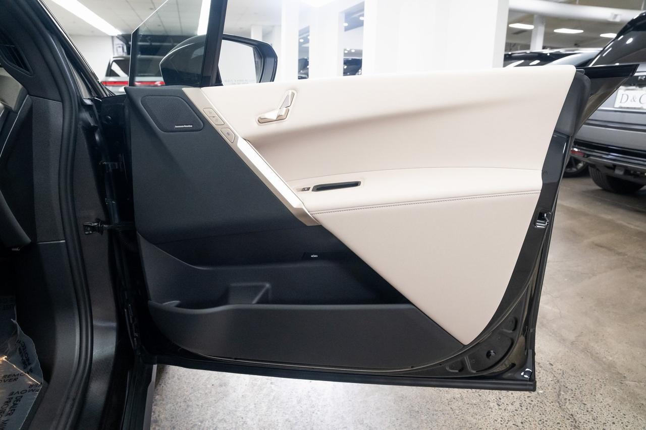 2025 BMW iX xDrive50 1 Owner Vented Seats Convenience Package Portland OR