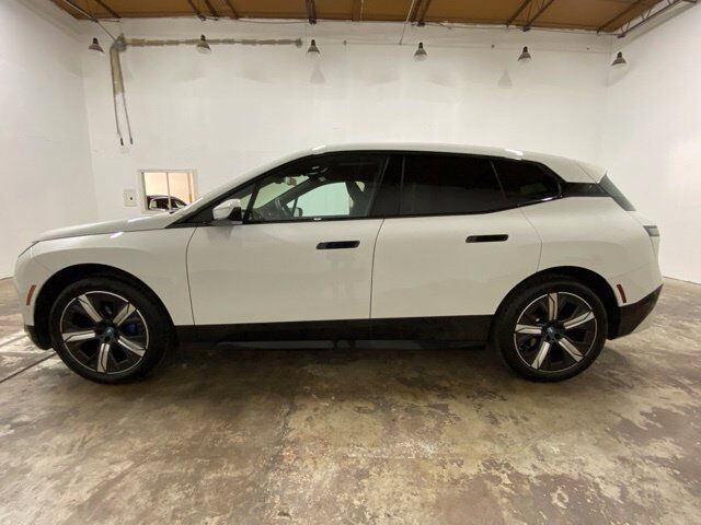 2025 BMW iX xDrive50