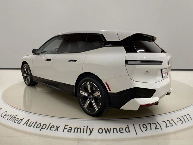 2025 BMW iX xDrive50